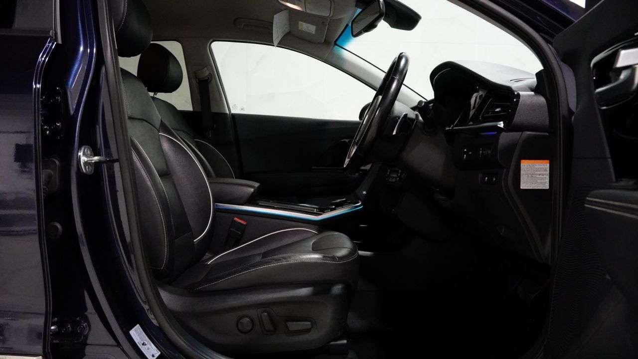 A 2020 KIA NIRO 64kWh 4 SUV 5dr Electric Auto (201 bhp) A 2020 KIA NIRO 64kWh 4 SUV 5dr Electric Auto (201 bhp)