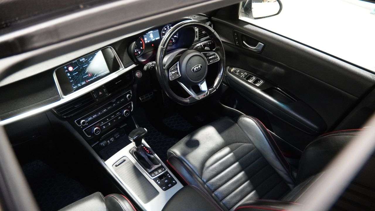 A 2019 KIA OPTIMA 1.6 CRDi GT-Line S Sportswagon 5dr Diesel DCT Euro 6 (s/s) (134 bhp) A 2019 KIA OPTIMA 1.6 CRDi GT-Line S Sportswagon 5dr Diesel DCT Euro 6 (s/s) (134 bhp)