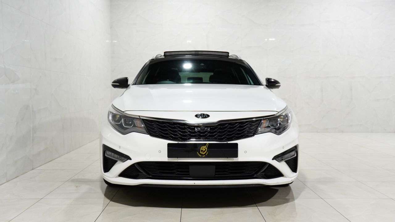 A 2019 KIA OPTIMA 1.6 CRDi GT-Line S Sportswagon 5dr Diesel DCT Euro 6 (s/s) (134 bhp) A 2019 KIA OPTIMA 1.6 CRDi GT-Line S Sportswagon 5dr Diesel DCT Euro 6 (s/s) (134 bhp)