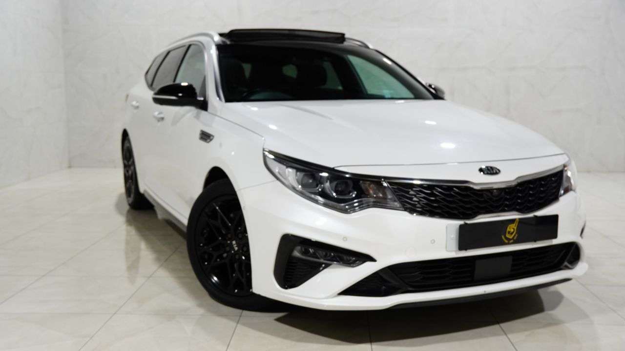A 2019 KIA OPTIMA 1.6 CRDi GT-Line S Sportswagon 5dr Diesel DCT Euro 6 (s/s) (134 bhp) A 2019 KIA OPTIMA 1.6 CRDi GT-Line S Sportswagon 5dr Diesel DCT Euro 6 (s/s) (134 bhp)
