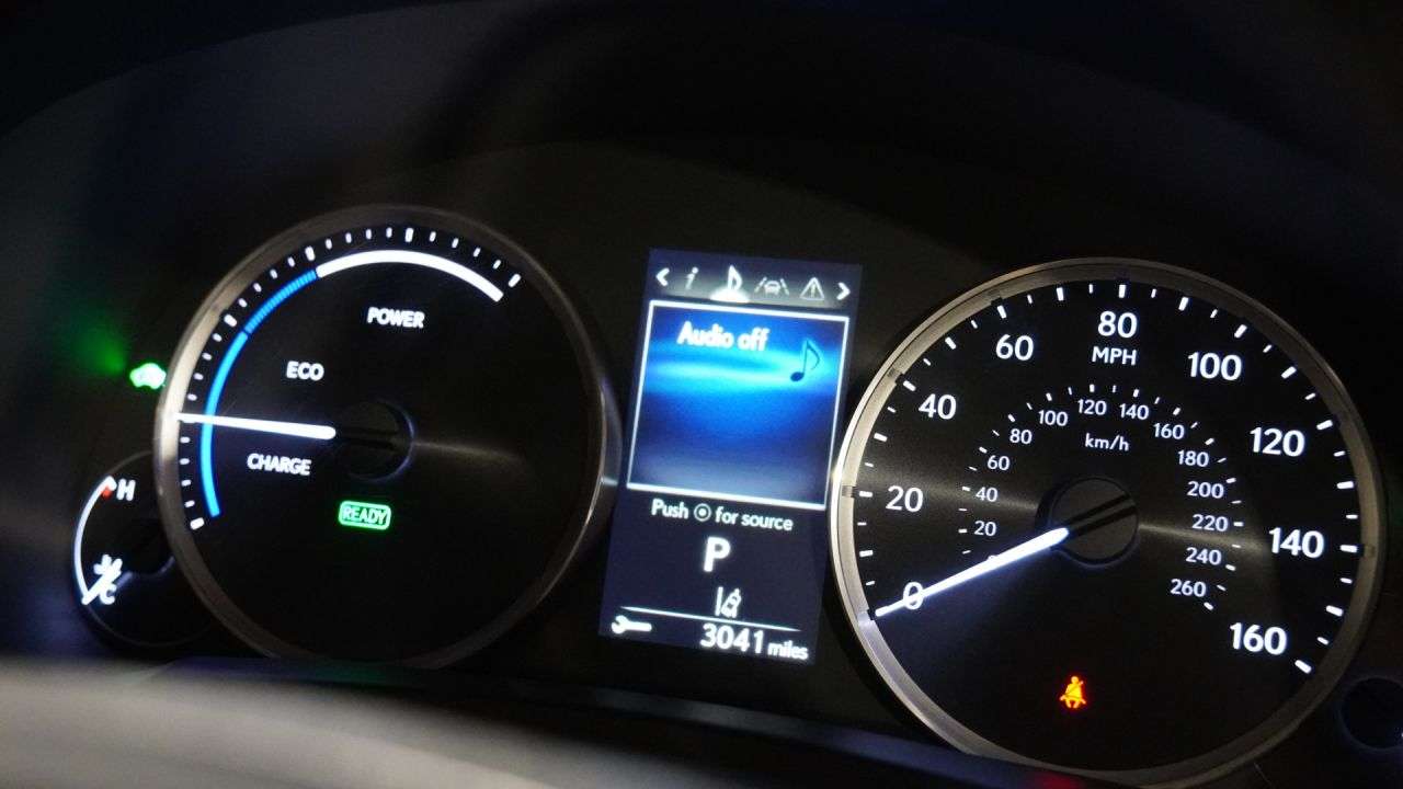 A 2019 LEXUS IS 2.5 300h Saloon 4dr Petrol Hybrid E-CVT Euro 6 (s/s) (223 ps) Service Histo A 2019 LEXUS IS 2.5 300h Saloon 4dr Petrol Hybrid E-CVT Euro 6 (s/s) (223 ps) Service Histo