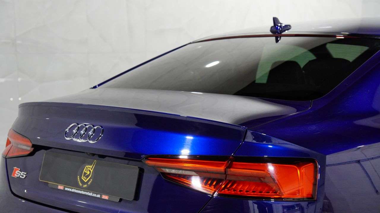 2017 AUDI S5 2017 AUDI S5