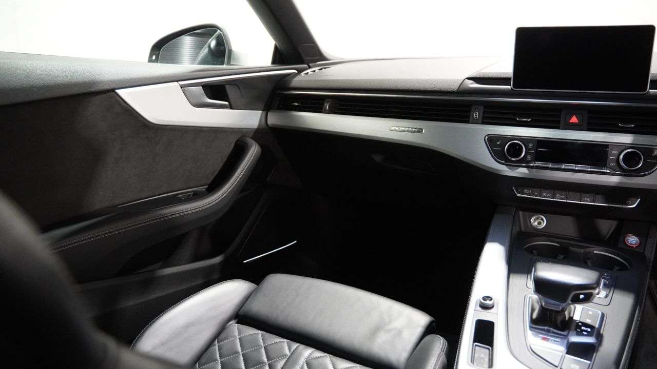 2017 AUDI S5 2017 AUDI S5