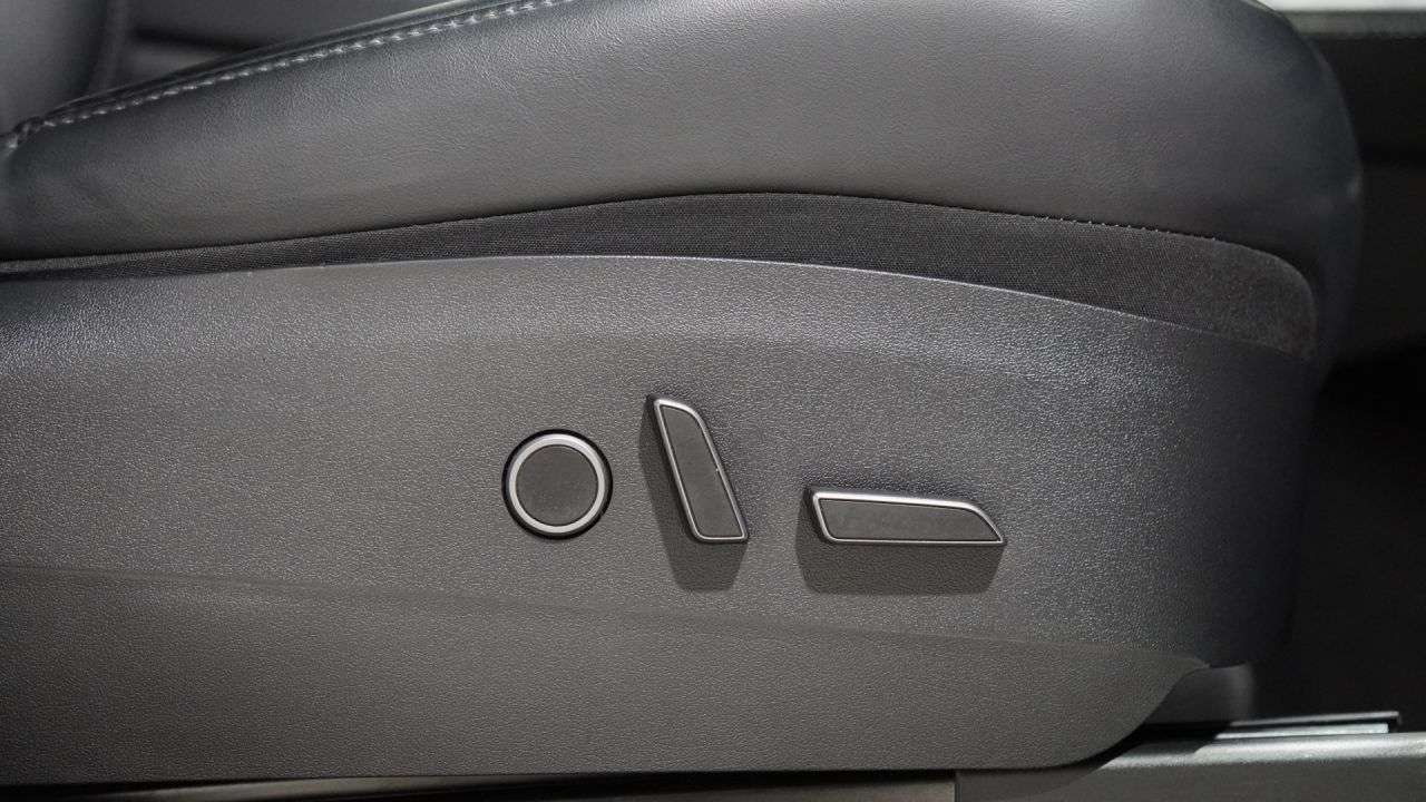 2023 TESLA MODEL Y 2023 TESLA MODEL Y