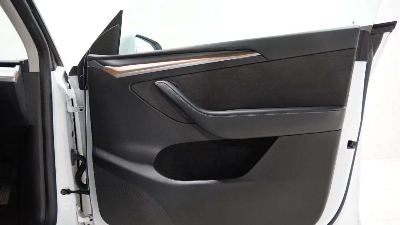 2023 TESLA MODEL Y 2023 TESLA MODEL Y