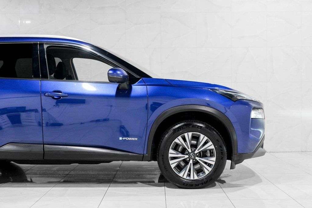 A 2023 NISSAN X-TRAIL 1.5 h e-POWER N-Connecta SUV 5dr Petrol Hybrid Auto e-4ORCE Euro 6 (s/s) (2 A 2023 NISSAN X-TRAIL 1.5 h e-POWER N-Connecta SUV 5dr Petrol Hybrid Auto e-4ORCE Euro 6 (s/s) (2