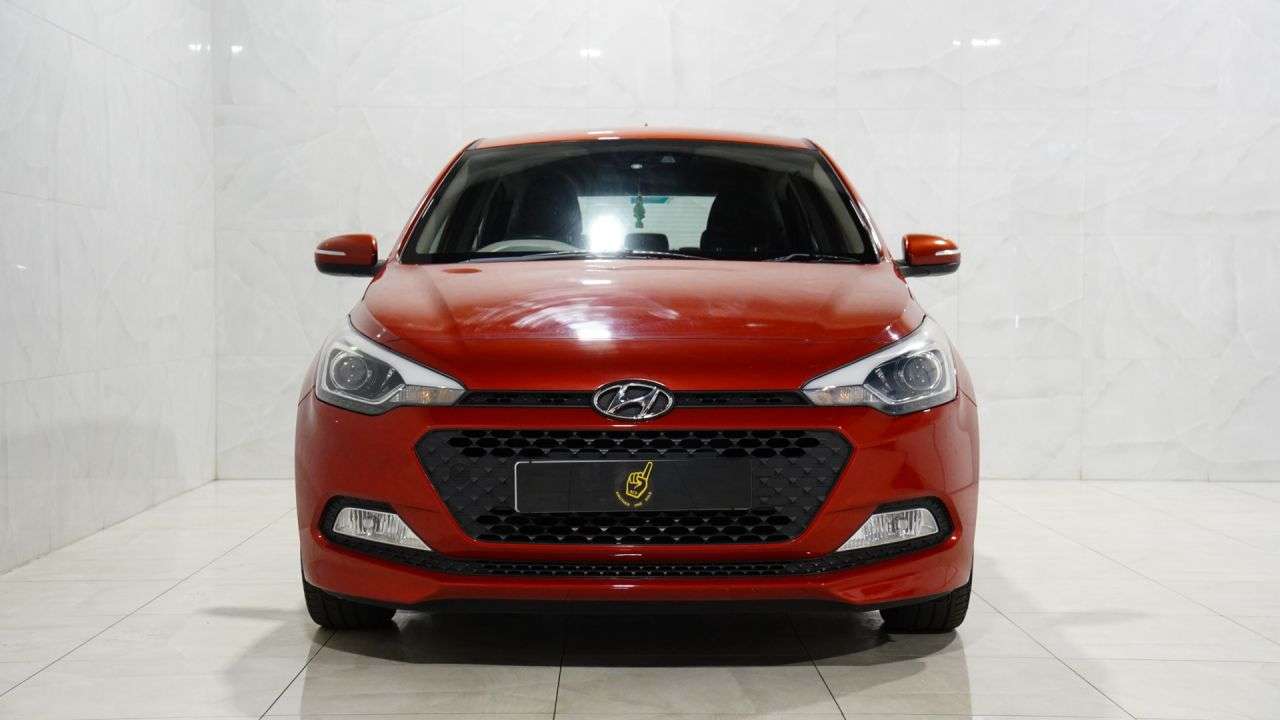 A 2015 HYUNDAI I20 1.4 SE Hatchback 5dr Petrol Manual Euro 6 (100 ps) A 2015 HYUNDAI I20 1.4 SE Hatchback 5dr Petrol Manual Euro 6 (100 ps)