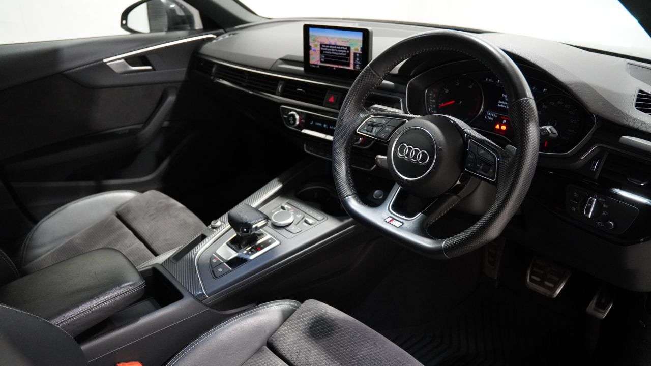 A 2019 AUDI A4 AVANT 2.0 TDI 35 Black Edition Estate 5dr Diesel S Tronic Euro 6 (s/s) (150 ps) F A 2019 AUDI A4 AVANT 2.0 TDI 35 Black Edition Estate 5dr Diesel S Tronic Euro 6 (s/s) (150 ps) F