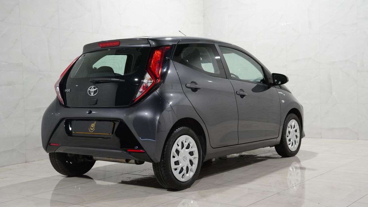 2021 TOYOTA AYGO 2021 TOYOTA AYGO