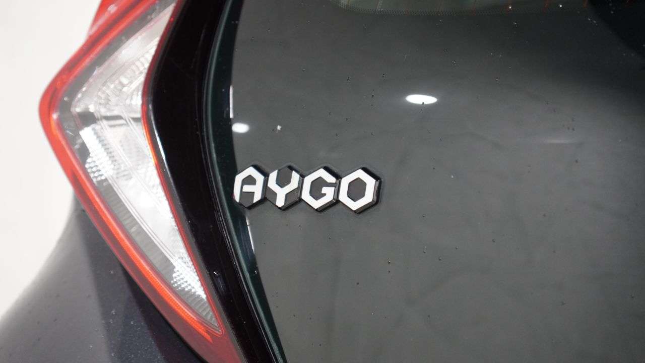 2021 TOYOTA AYGO 2021 TOYOTA AYGO