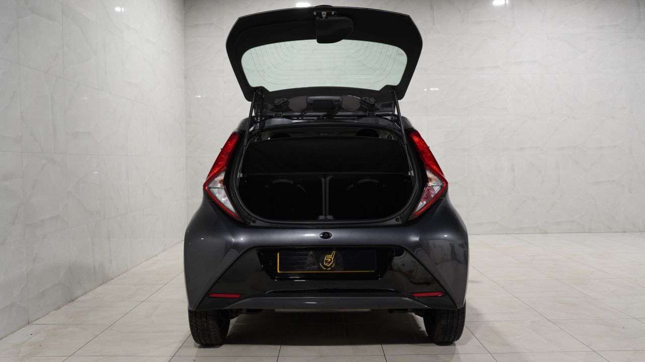 2021 TOYOTA AYGO 2021 TOYOTA AYGO