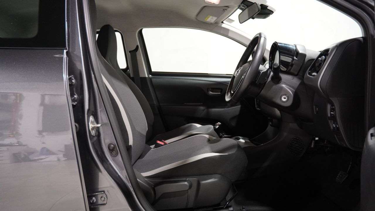2021 TOYOTA AYGO 2021 TOYOTA AYGO