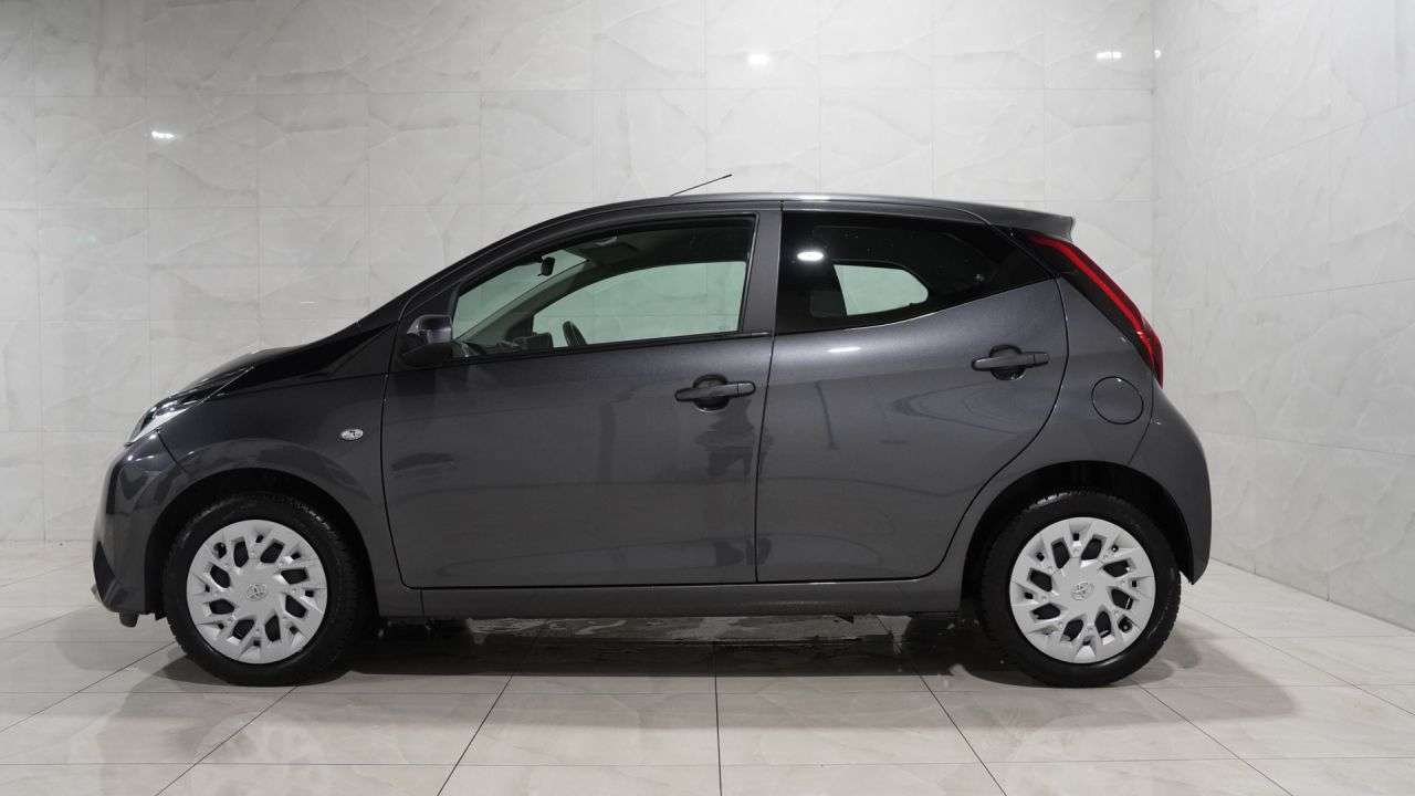2021 TOYOTA AYGO 2021 TOYOTA AYGO
