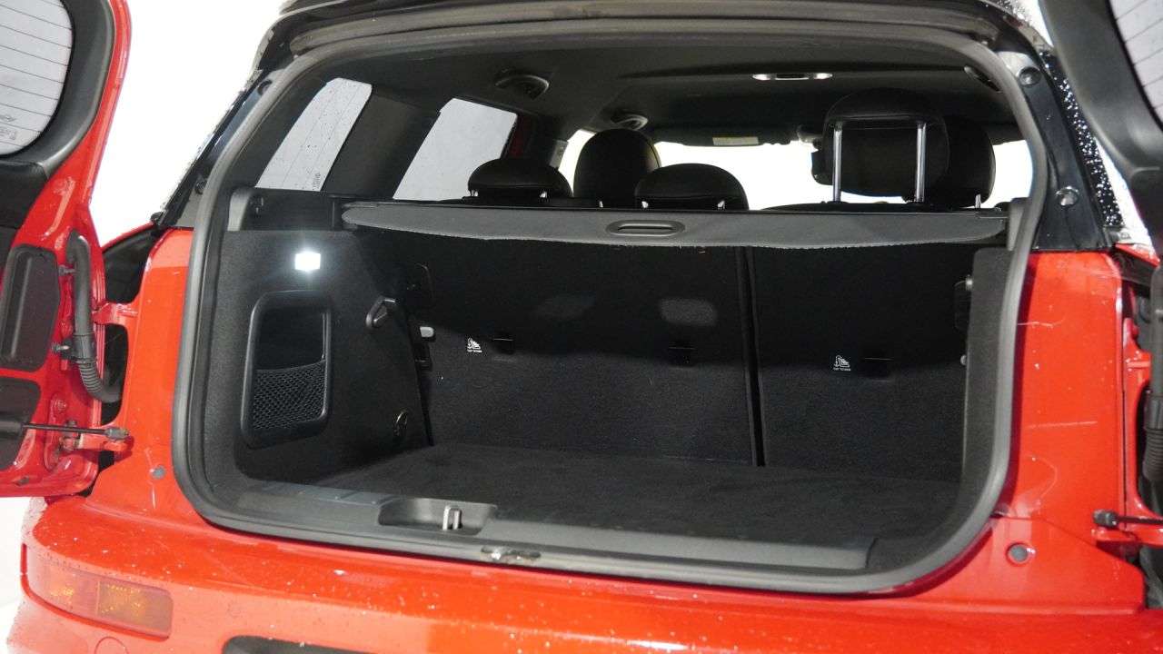 2017 MINI CLUBMAN 2017 MINI CLUBMAN