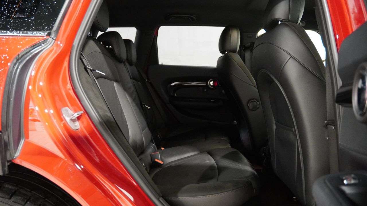 2017 MINI CLUBMAN 2017 MINI CLUBMAN