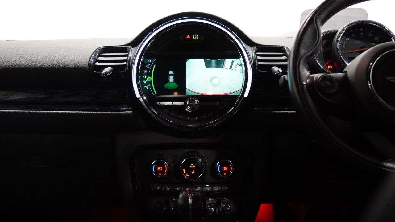 2017 MINI CLUBMAN 2017 MINI CLUBMAN