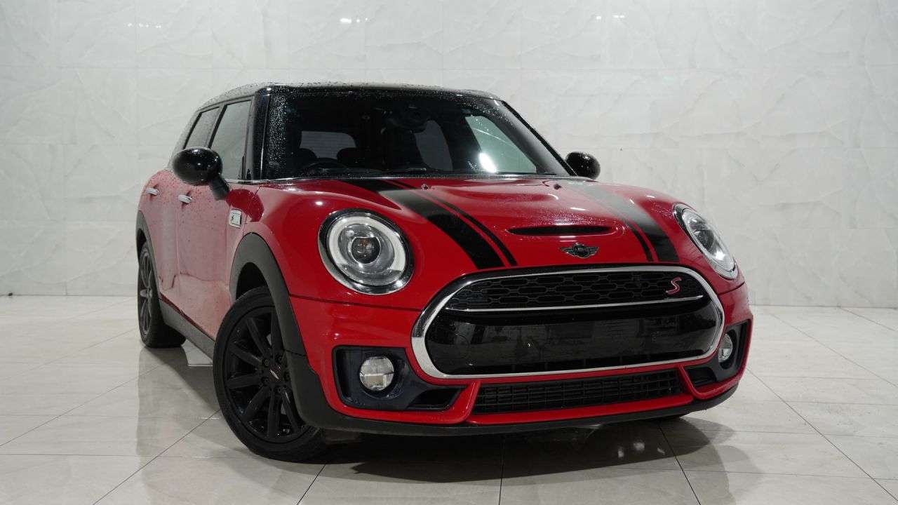 A 2017 MINI CLUBMAN 2.0 Cooper S Estate 6dr Petrol Manual Euro 6 (s/s) (192 ps) A 2017 MINI CLUBMAN 2.0 Cooper S Estate 6dr Petrol Manual Euro 6 (s/s) (192 ps)