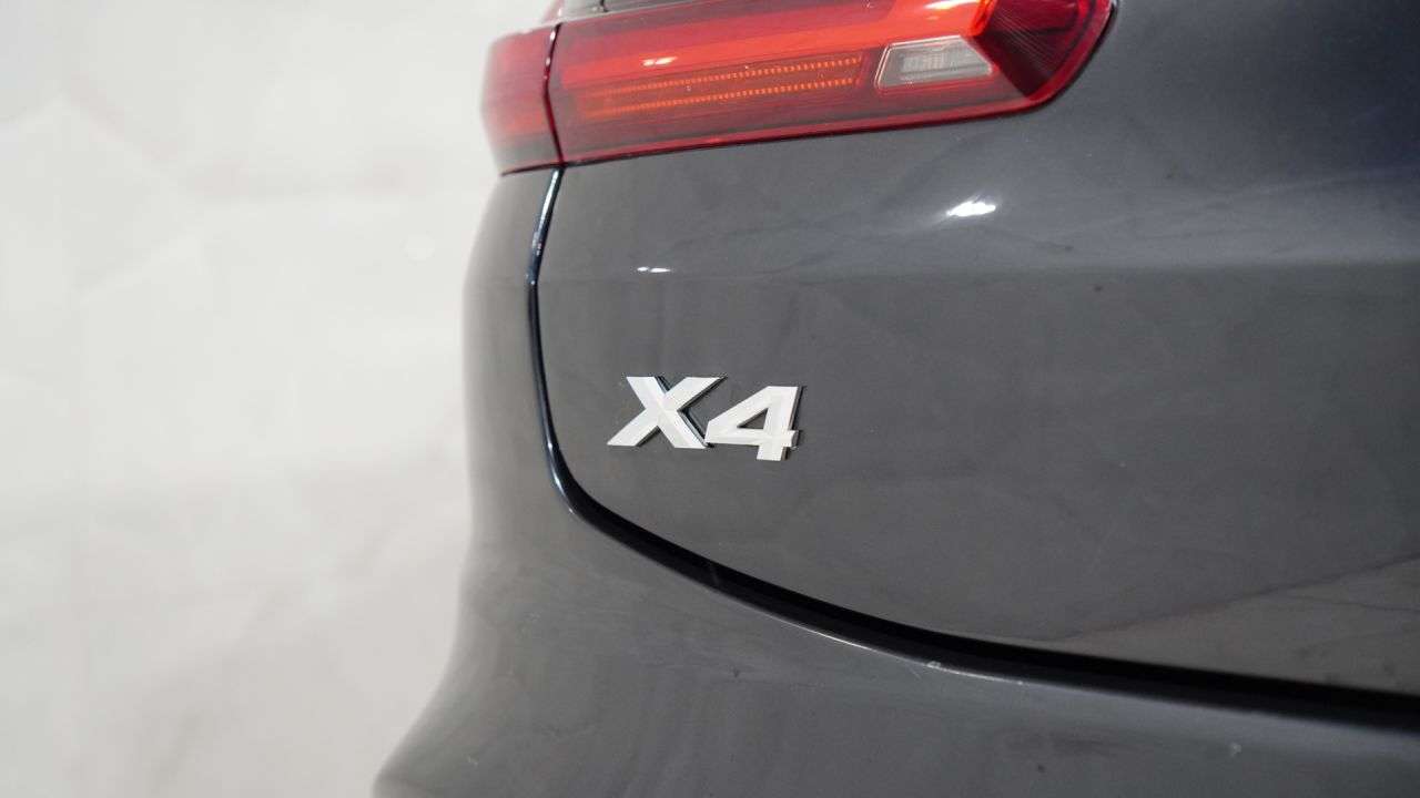 2021 BMW X4 2021 BMW X4