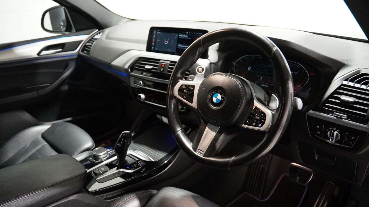 A 2021 BMW X4 2.0 20d MHT M Sport SUV 5dr Diesel Hybrid Auto xDrive Euro 6 (s/s) (190 ps) A 2021 BMW X4 2.0 20d MHT M Sport SUV 5dr Diesel Hybrid Auto xDrive Euro 6 (s/s) (190 ps)