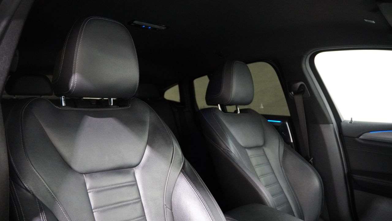 2021 BMW X4 2021 BMW X4