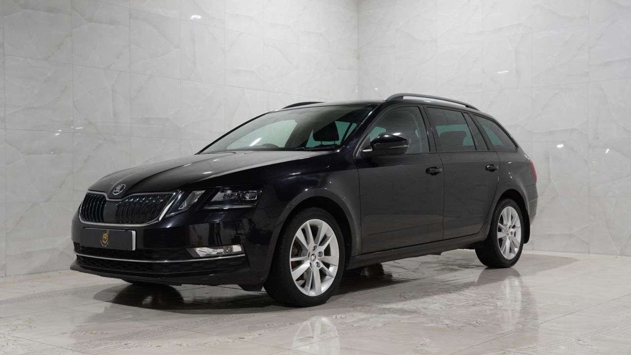 A 2017 SKODA OCTAVIA 2.0 TDI SE L Estate 5dr Diesel DSG Euro 6 (s/s) (150 ps) A 2017 SKODA OCTAVIA 2.0 TDI SE L Estate 5dr Diesel DSG Euro 6 (s/s) (150 ps)