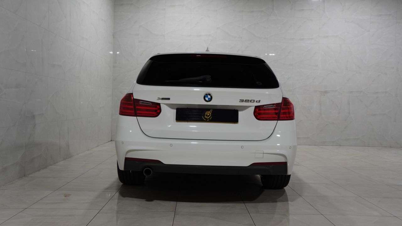 A 2014 BMW 3 SERIES 2.0 320d M Sport Touring 5dr Diesel Auto xDrive Euro 5 (s/s) (184 ps) A 2014 BMW 3 SERIES 2.0 320d M Sport Touring 5dr Diesel Auto xDrive Euro 5 (s/s) (184 ps)