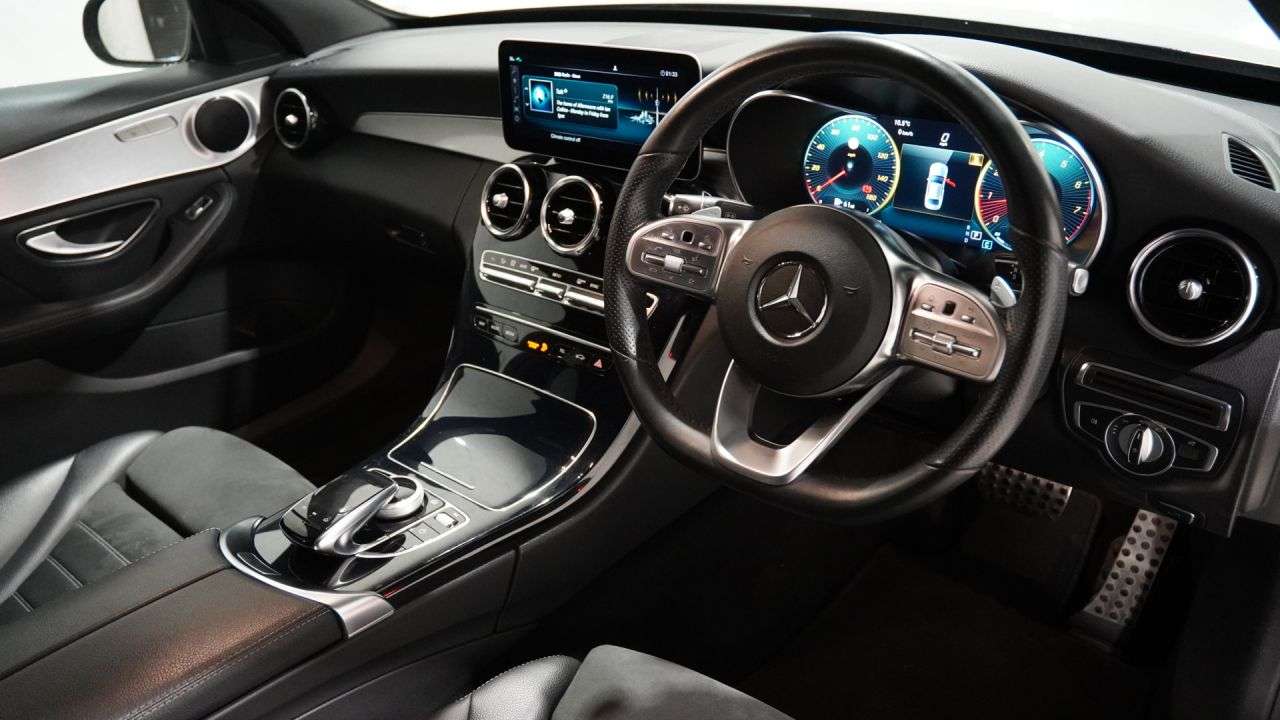 A 2019 MERCEDES-BENZ C-CLASS 2.0 C300 AMG Line (Premium) Saloon 4dr Petrol G-Tronic+ Euro 6 (s/s) (258 p A 2019 MERCEDES-BENZ C-CLASS 2.0 C300 AMG Line (Premium) Saloon 4dr Petrol G-Tronic+ Euro 6 (s/s) (258 p