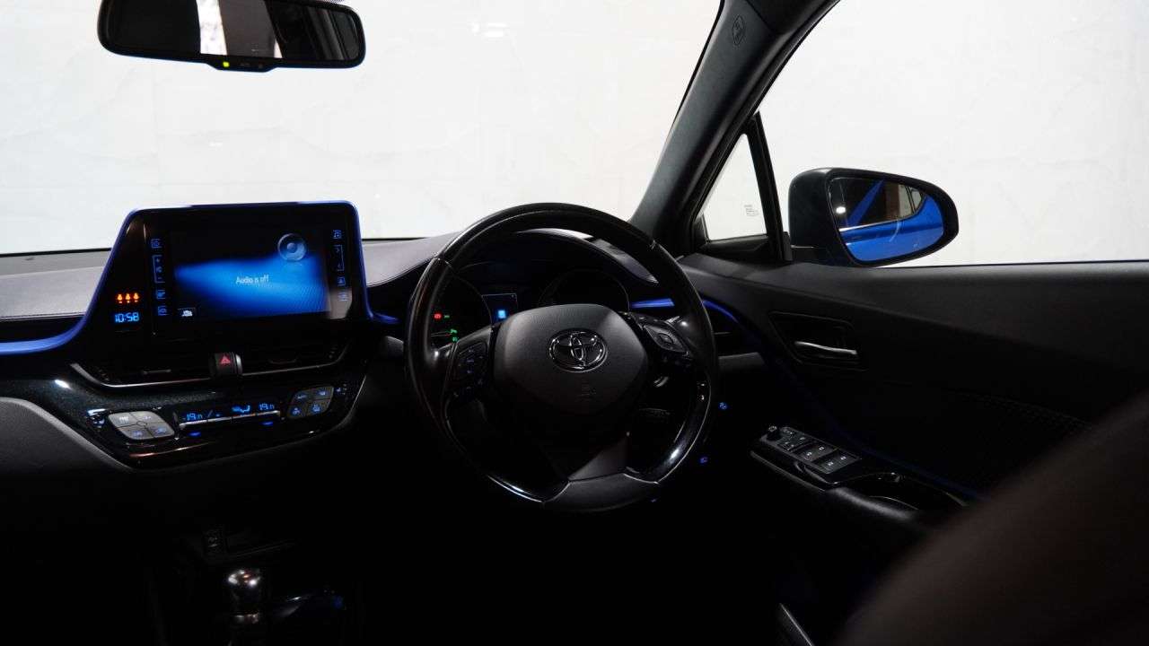 2017 TOYOTA C-HR 2017 TOYOTA C-HR