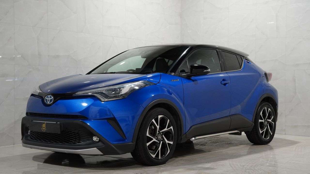 A 2017 TOYOTA C-HR 1.8 VVT-h Dynamic SUV 5dr Petrol Hybrid CVT Euro 6 (s/s) (122 ps) A 2017 TOYOTA C-HR 1.8 VVT-h Dynamic SUV 5dr Petrol Hybrid CVT Euro 6 (s/s) (122 ps)