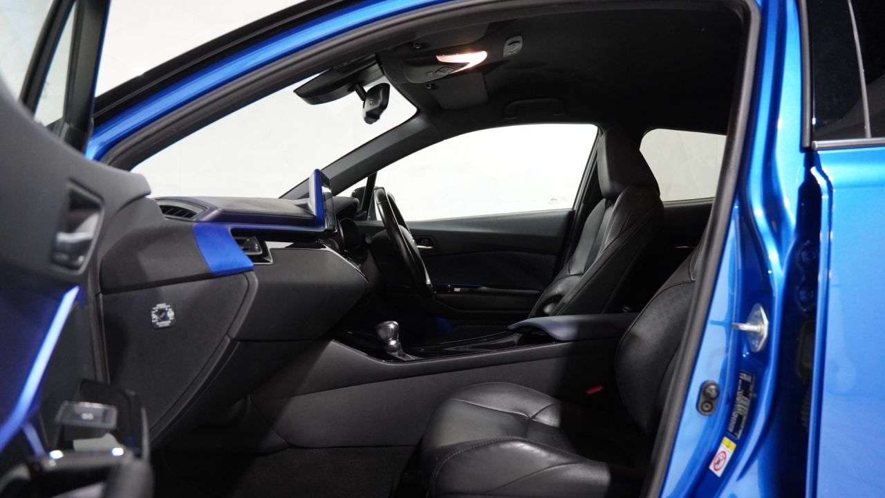 2017 TOYOTA C-HR 2017 TOYOTA C-HR