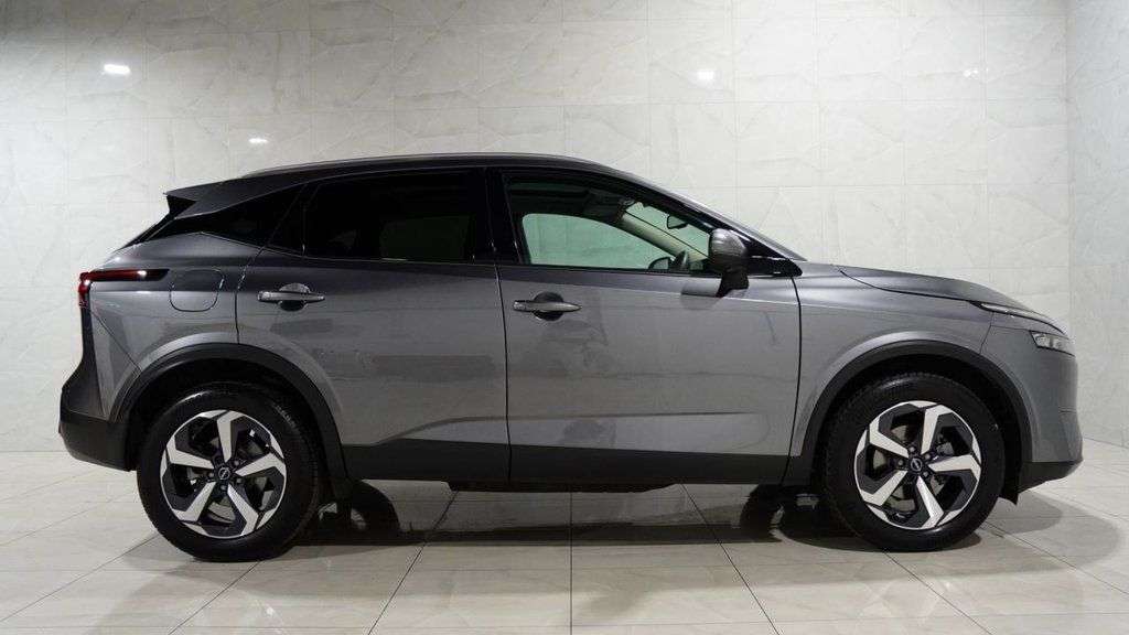 A 2024 NISSAN QASHQAI 1.3 DIG-T MHEV N-Connecta SUV 5dr Petrol Hybrid XTRON Euro 6 (s/s) (158 ps) A 2024 NISSAN QASHQAI 1.3 DIG-T MHEV N-Connecta SUV 5dr Petrol Hybrid XTRON Euro 6 (s/s) (158 ps)