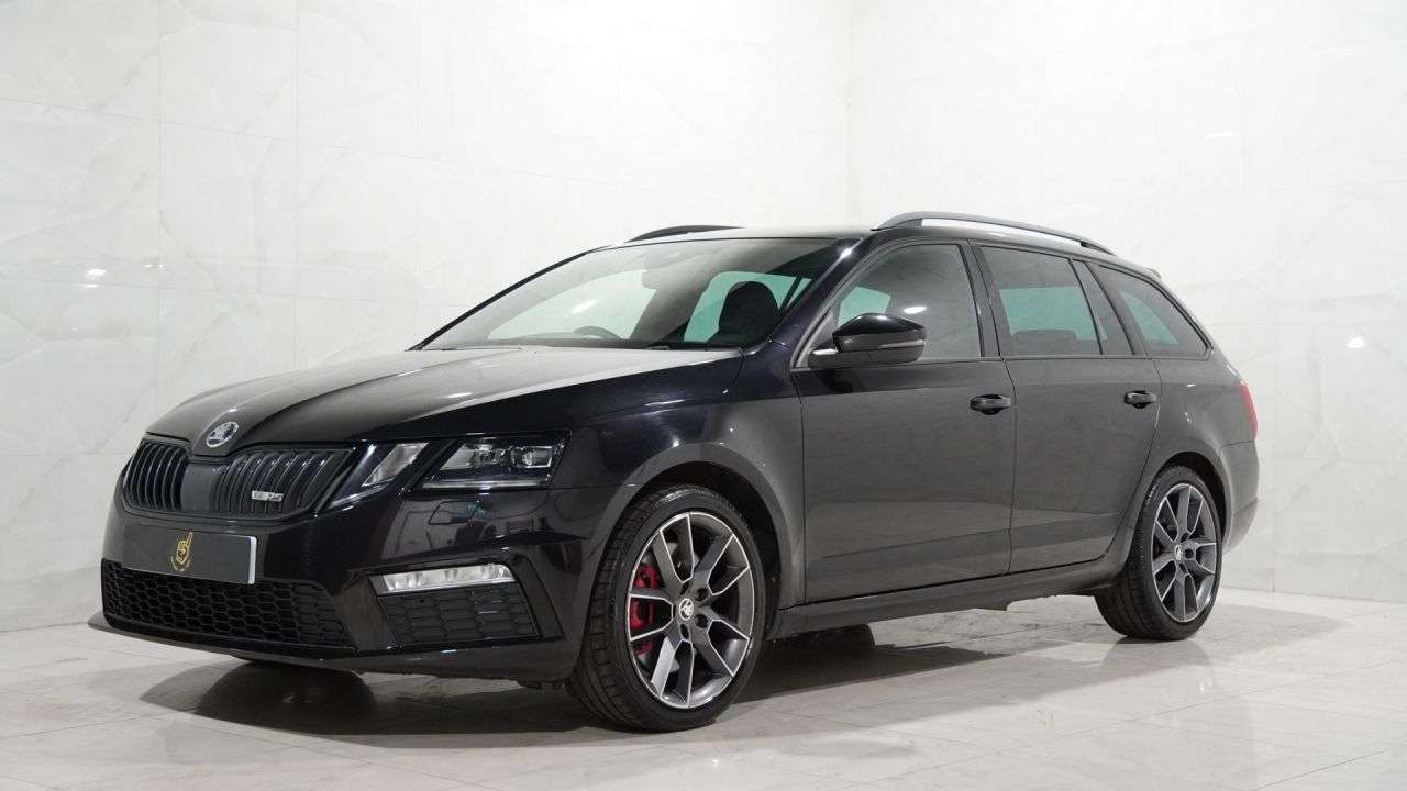 A 2020 SKODA OCTAVIA 2.0 TSI GPF vRS Estate 5dr Petrol DSG Euro 6 (s/s) (245 ps) A 2020 SKODA OCTAVIA 2.0 TSI GPF vRS Estate 5dr Petrol DSG Euro 6 (s/s) (245 ps)