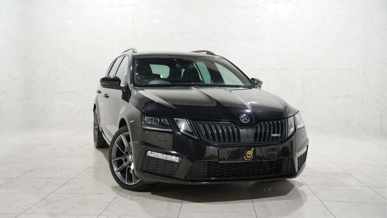 A 2020 SKODA OCTAVIA 2.0 TSI GPF vRS Estate 5dr Petrol DSG Euro 6 (s/s) (245 ps) A 2020 SKODA OCTAVIA 2.0 TSI GPF vRS Estate 5dr Petrol DSG Euro 6 (s/s) (245 ps)