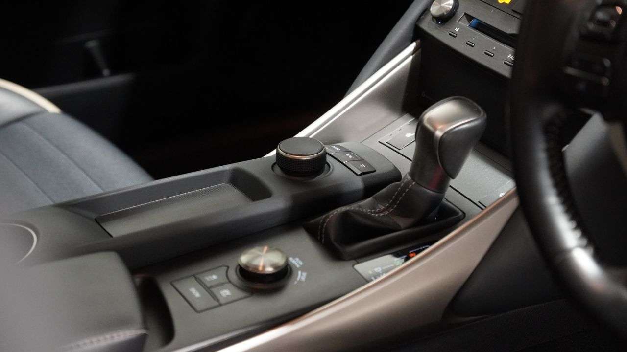2019 LEXUS IS 2019 LEXUS IS