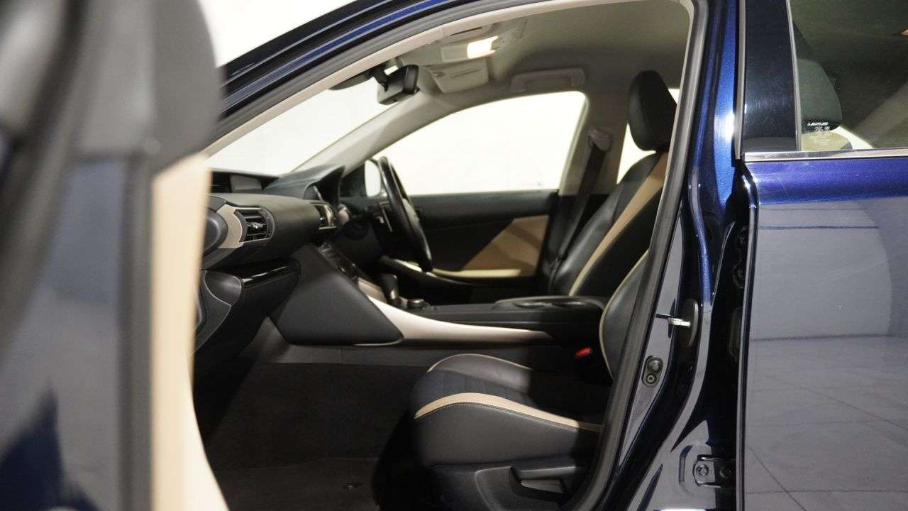 2019 LEXUS IS 2019 LEXUS IS
