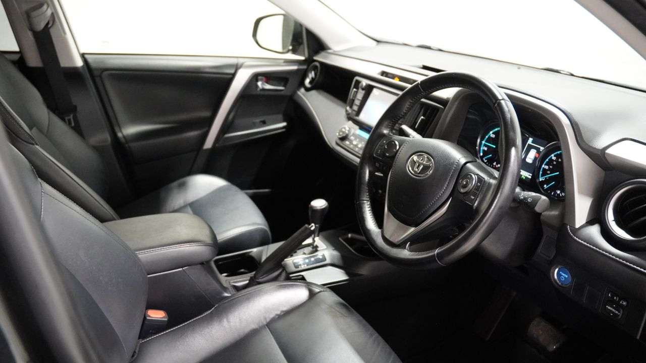 A 2016 TOYOTA RAV4 2.5 VVT-h Excel SUV 5dr Petrol Hybrid CVT 4WD Euro 6 (s/s) (197 ps) Sat-Nav A 2016 TOYOTA RAV4 2.5 VVT-h Excel SUV 5dr Petrol Hybrid CVT 4WD Euro 6 (s/s) (197 ps) Sat-Nav