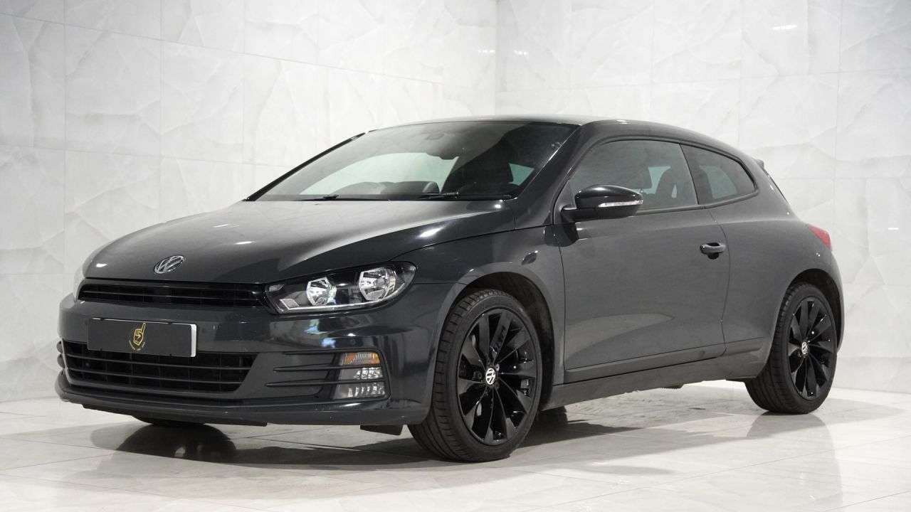 A 2017 VOLKSWAGEN SCIROCCO 2.0 TSI GT Hatchback 3dr Petrol DSG Euro 6 (s/s) (180 ps) A 2017 VOLKSWAGEN SCIROCCO 2.0 TSI GT Hatchback 3dr Petrol DSG Euro 6 (s/s) (180 ps)