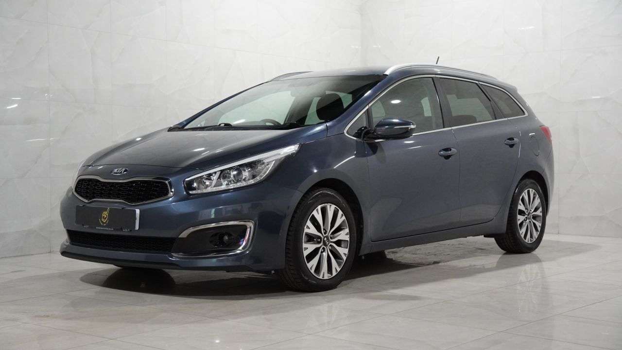 A 2017 KIA CEED 1.6 CRDi 3 Sportswagon 5dr Diesel DCT Euro 6 (s/s) (134 bhp) Service Histor A 2017 KIA CEED 1.6 CRDi 3 Sportswagon 5dr Diesel DCT Euro 6 (s/s) (134 bhp) Service Histor