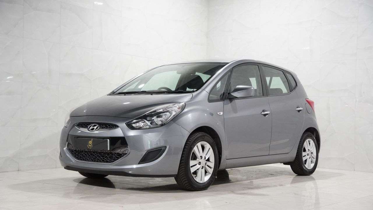 A 2013 HYUNDAI IX20 1.6 Active Hatchback 5dr Petrol Auto Euro 5 (123 bhp) A 2013 HYUNDAI IX20 1.6 Active Hatchback 5dr Petrol Auto Euro 5 (123 bhp)