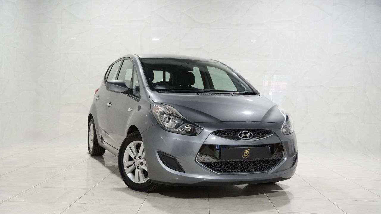 A 2013 HYUNDAI IX20 1.6 Active Hatchback 5dr Petrol Auto Euro 5 (123 bhp) A 2013 HYUNDAI IX20 1.6 Active Hatchback 5dr Petrol Auto Euro 5 (123 bhp)