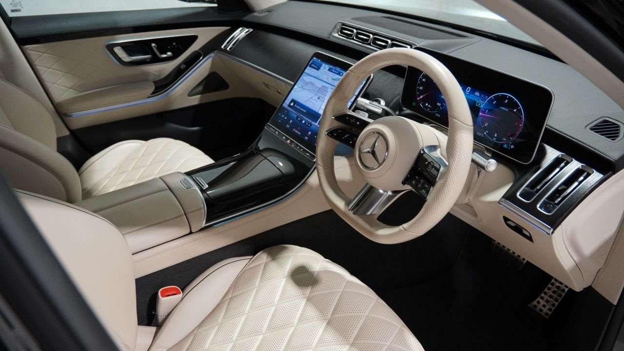A 2022 MERCEDES-BENZ S CLASS 2.9 S350Ld AMG Line (Premium) Saloon 4dr Diesel G-Tronic+ Euro 6 (s/s) (286 A 2022 MERCEDES-BENZ S CLASS 2.9 S350Ld AMG Line (Premium) Saloon 4dr Diesel G-Tronic+ Euro 6 (s/s) (286