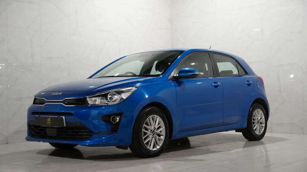 A 2022 KIA RIO 1.0 T-GDi 2 Hatchback 5dr Petrol DCT Euro 6 (s/s) (99 bhp) A 2022 KIA RIO 1.0 T-GDi 2 Hatchback 5dr Petrol DCT Euro 6 (s/s) (99 bhp)