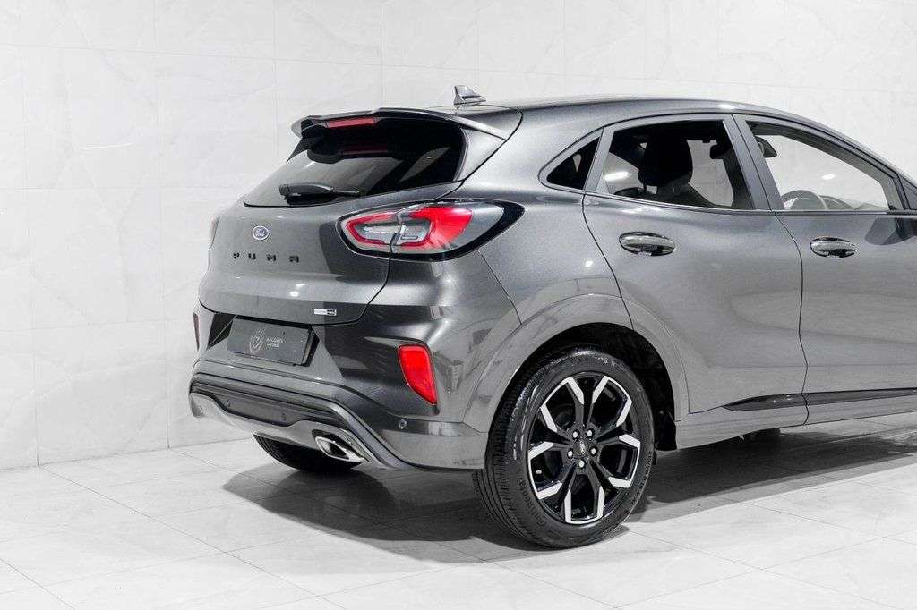 A 2023 FORD PUMA 1.0T EcoBoost MHEV ST-Line X SUV 5dr Petrol Hybrid DCT Euro 6 (s/s) (125 ps A 2023 FORD PUMA 1.0T EcoBoost MHEV ST-Line X SUV 5dr Petrol Hybrid DCT Euro 6 (s/s) (125 ps