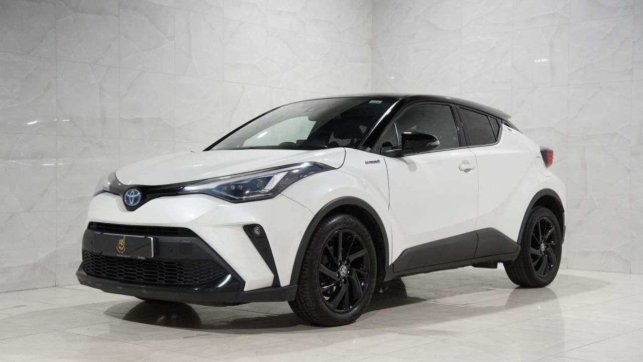 A 2020 TOYOTA C-HR 1.8 VVT-h Dynamic SUV 5dr Petrol Hybrid CVT Euro 6 (s/s) (122 ps) Sat-Nav+S A 2020 TOYOTA C-HR 1.8 VVT-h Dynamic SUV 5dr Petrol Hybrid CVT Euro 6 (s/s) (122 ps) Sat-Nav+S