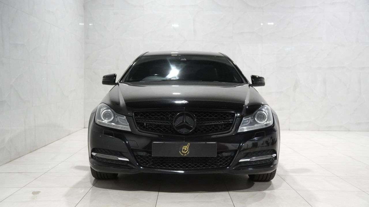 A 2013 MERCEDES-BENZ C-CLASS 2.1 C220 CDI BlueEfficiency Executive SE Coupe 2dr Diesel G-Tronic+ Euro 5 A 2013 MERCEDES-BENZ C-CLASS 2.1 C220 CDI BlueEfficiency Executive SE Coupe 2dr Diesel G-Tronic+ Euro 5