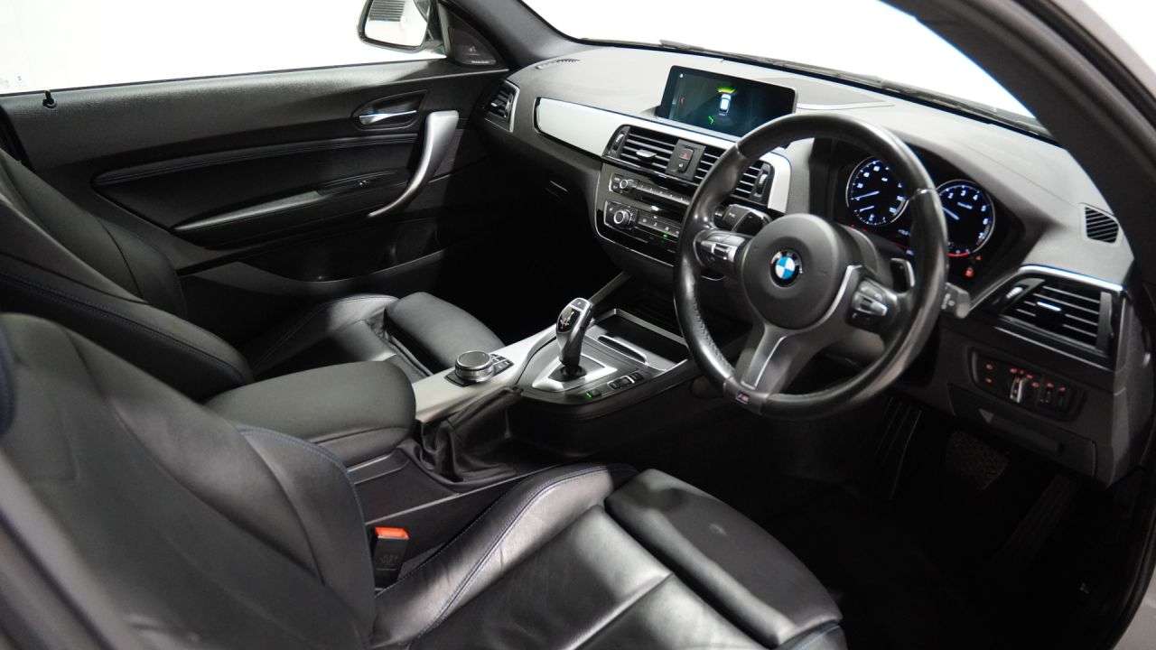 A 2019 BMW 1 SERIES 2.0 120i GPF M Sport Shadow Edition Hatchback 3dr Petrol Auto Euro 6 (s/s) A 2019 BMW 1 SERIES 2.0 120i GPF M Sport Shadow Edition Hatchback 3dr Petrol Auto Euro 6 (s/s)