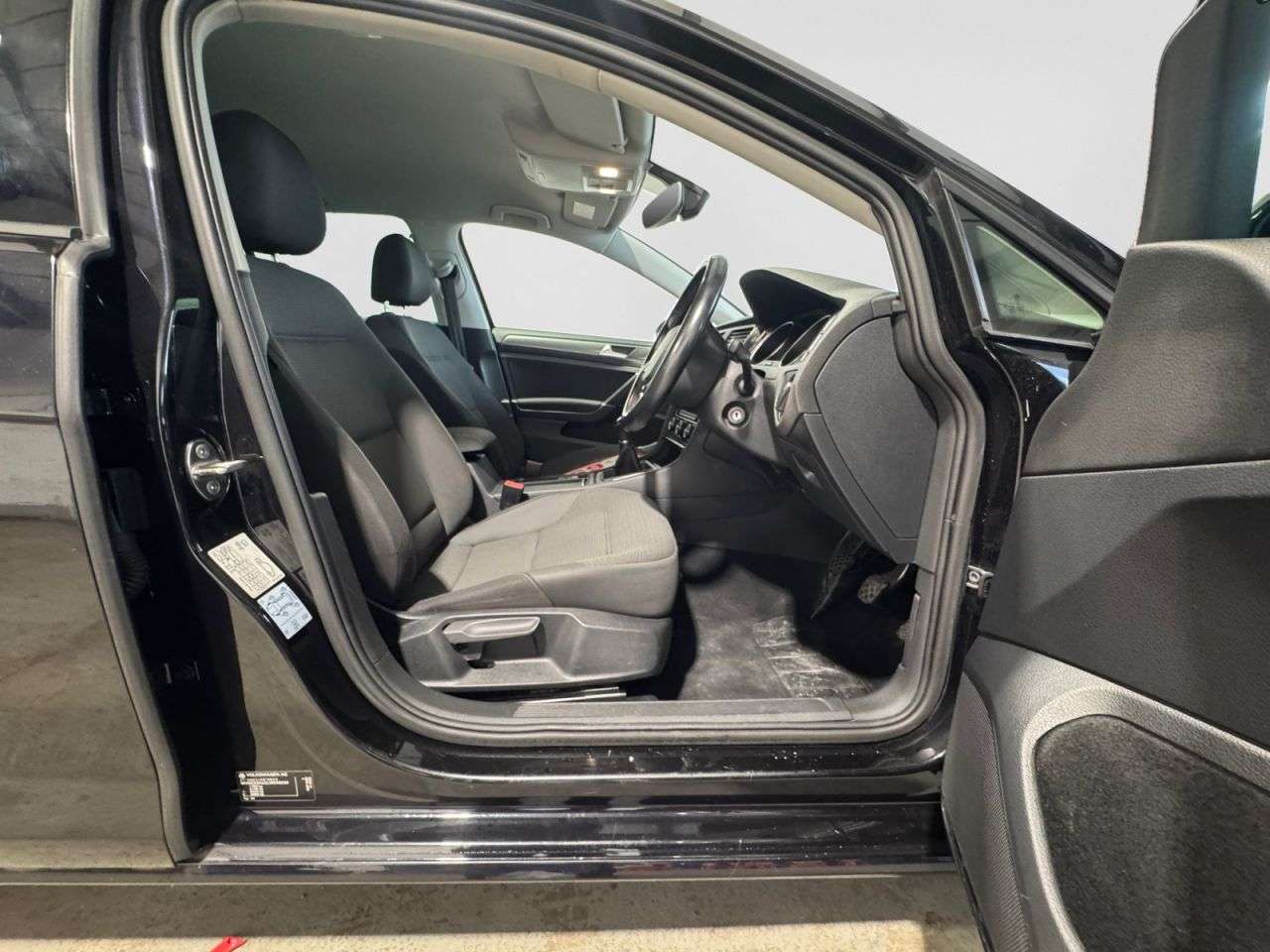 2019 VOLKSWAGEN GOLF 2019 VOLKSWAGEN GOLF