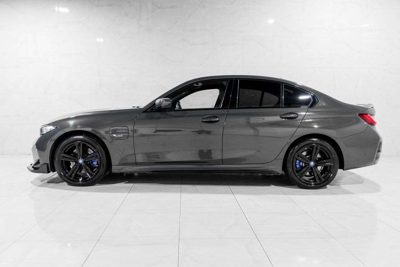 A 2023 BMW 3 SERIES 2.0 330e 12kWh M Sport Saloon 4dr Petrol Plug-in Hybrid Auto xDrive Euro 6 A 2023 BMW 3 SERIES 2.0 330e 12kWh M Sport Saloon 4dr Petrol Plug-in Hybrid Auto xDrive Euro 6