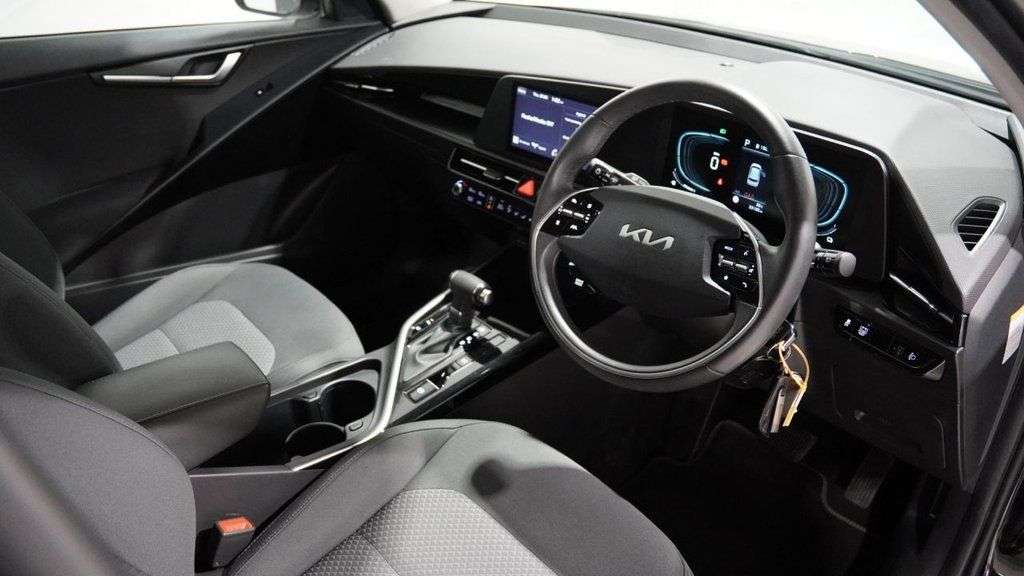 A 2022 KIA NIRO 1.6h GDi 2 SUV 5dr Petrol Hybrid DCT Euro 6 (s/s) (139 bhp) S/History+Sat-N A 2022 KIA NIRO 1.6h GDi 2 SUV 5dr Petrol Hybrid DCT Euro 6 (s/s) (139 bhp) S/History+Sat-N