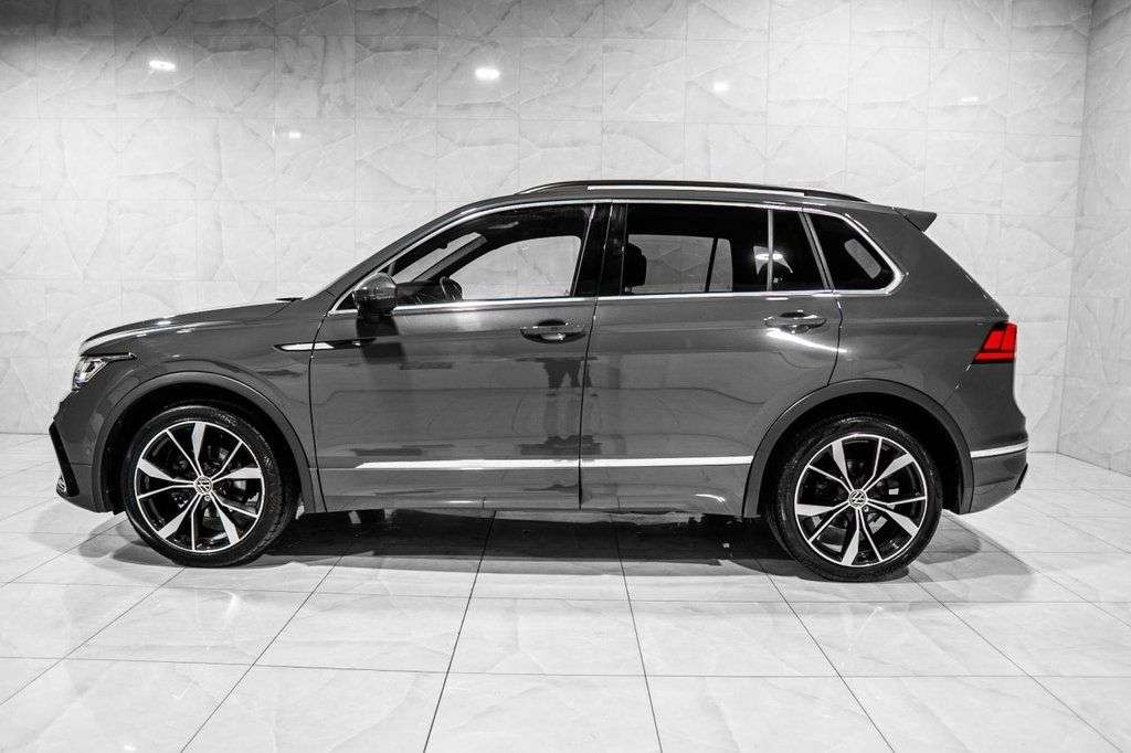 A 2021 VOLKSWAGEN TIGUAN 1.5 TSI R-Line SUV 5dr Petrol DSG Euro 6 (s/s) (150 ps) Heated Seat+Heated A 2021 VOLKSWAGEN TIGUAN 1.5 TSI R-Line SUV 5dr Petrol DSG Euro 6 (s/s) (150 ps) Heated Seat+Heated